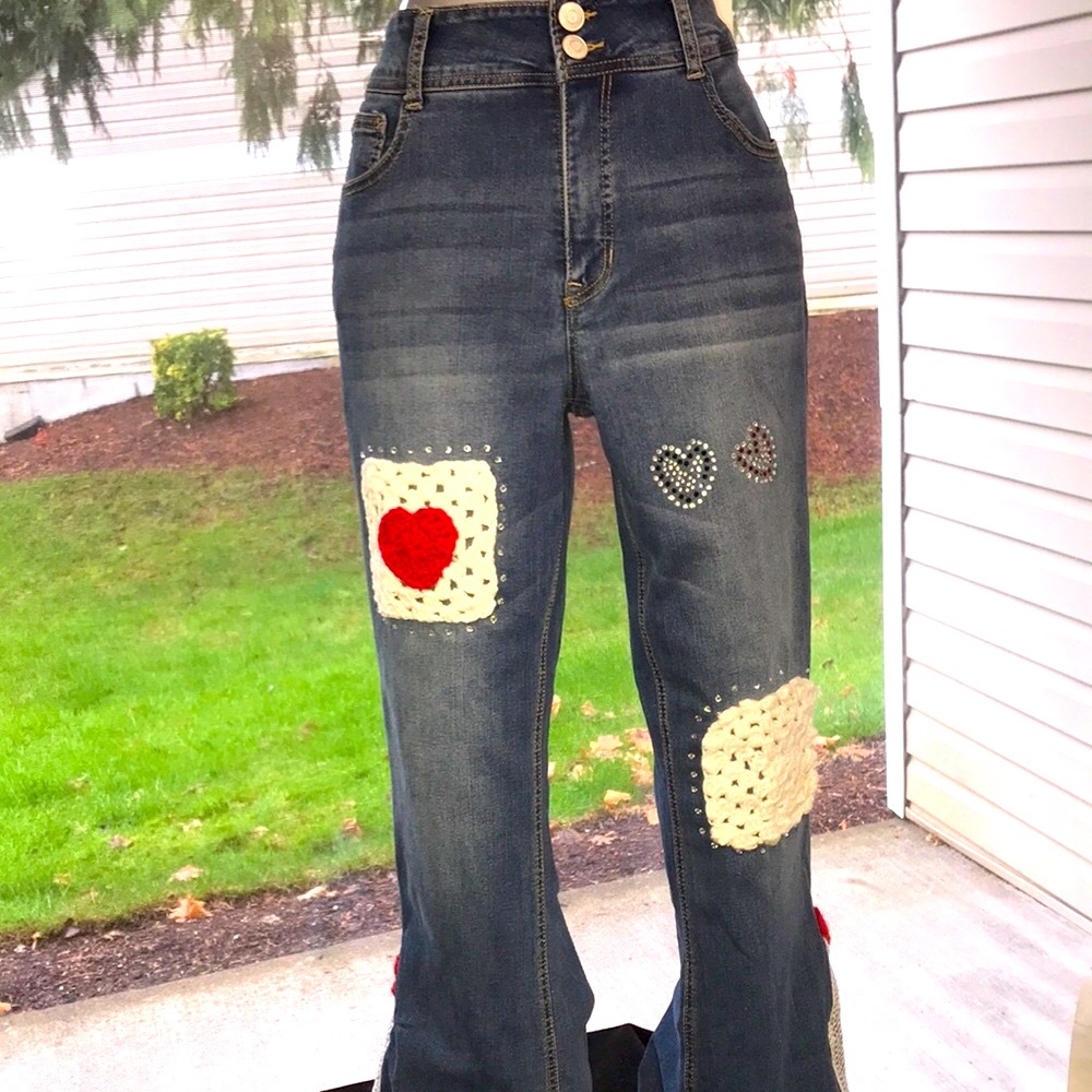 Women's NWT ANGELS HAND CRAFTED, CROCHETED, PATCHWORK Bootcut Fit Sz 16 Jeans